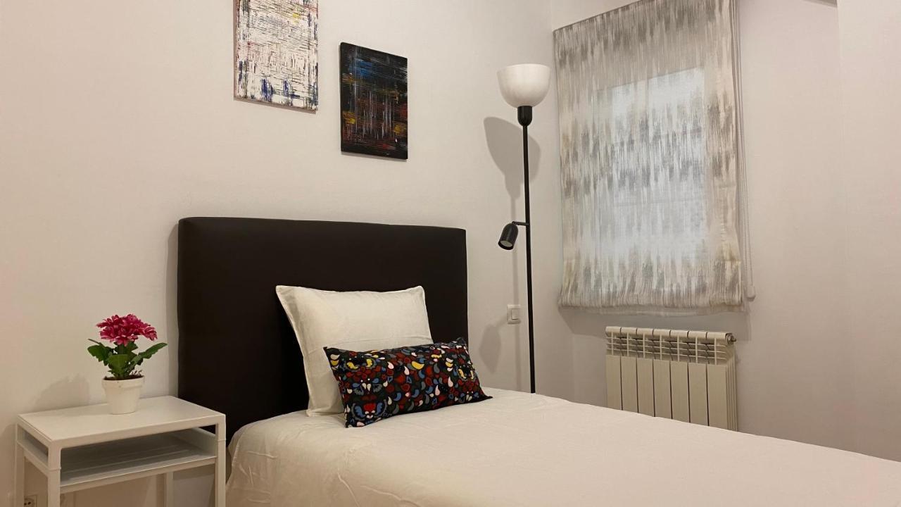 Lc Apartamentos Cesar Augusto Zaragoza Ngoại thất bức ảnh